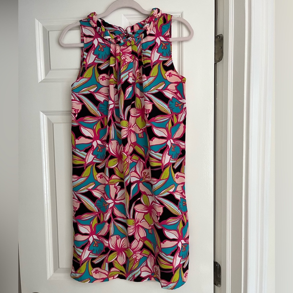 Excellent Tracy Negoshian Sleeveless Shift Summer Party, Vacation Cocktail Dress - Picture 2 of 12